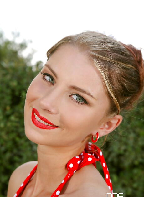 Delightful czech cutie Katerina Hartlova in shorts revealing big tits and sissy at pool