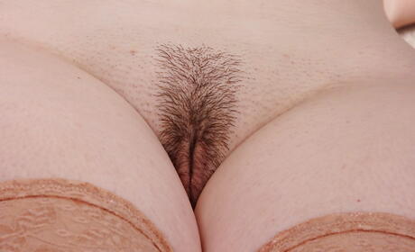 Very attractive mature Sadie Jones in nice skirt makes some foot fetish 